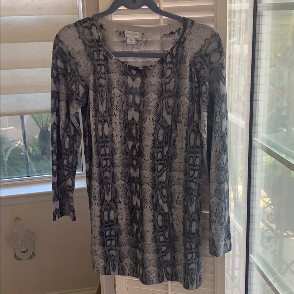 🆒 JACLYN SMITH (M)🤍🤍🤍 LOVELY TOP 🆒